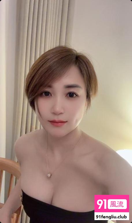 纯欲少妇情人冰冰